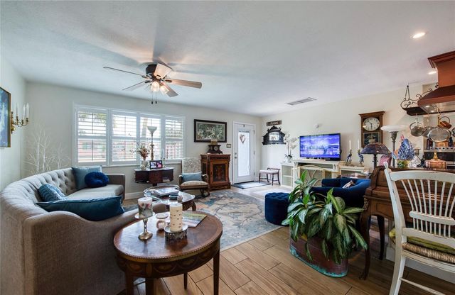 621 77TH AVENUE, St Pete Beach, FL 33706