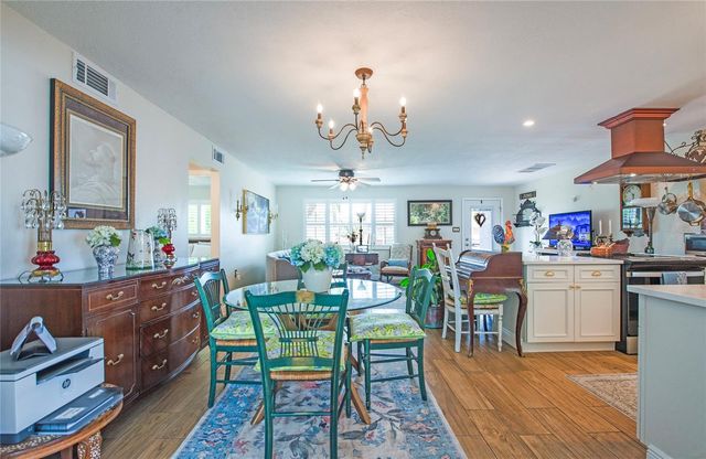 621 77TH AVENUE, St Pete Beach, FL 33706