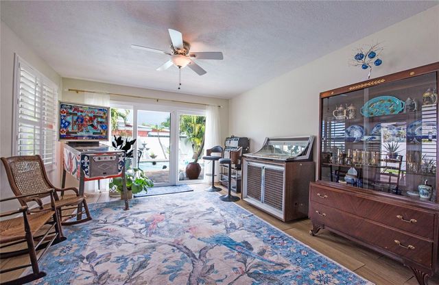 621 77TH AVENUE, St Pete Beach, FL 33706