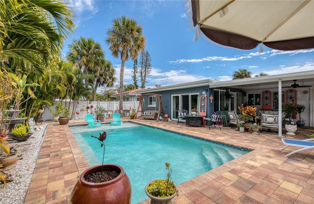 621 77TH AVENUE, St Pete Beach, FL 33706