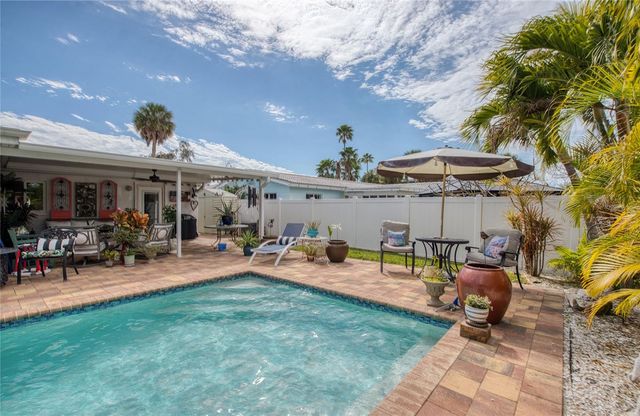 621 77TH AVENUE, St Pete Beach, FL 33706