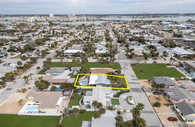 621 77TH AVENUE, St Pete Beach, FL 33706