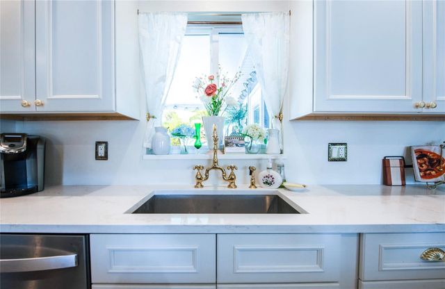 621 77TH AVENUE, St Pete Beach, FL 33706