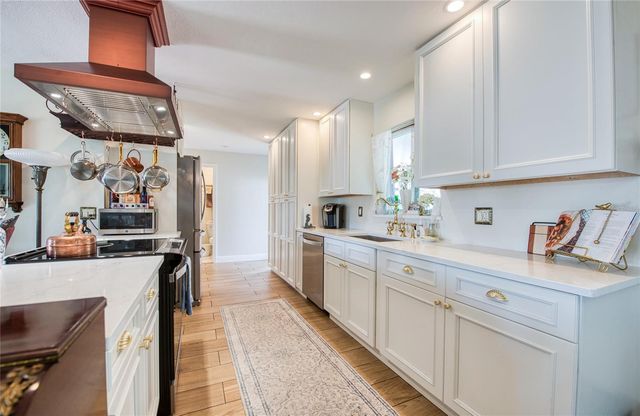 621 77TH AVENUE, St Pete Beach, FL 33706