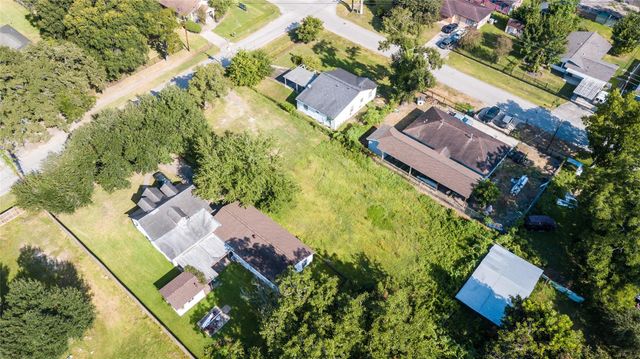 9126 Shady Drive, Houston, TX 77016