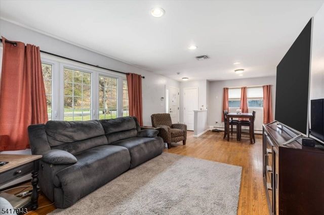 245 Barnert Ave, Totowa Boro, NJ 07512