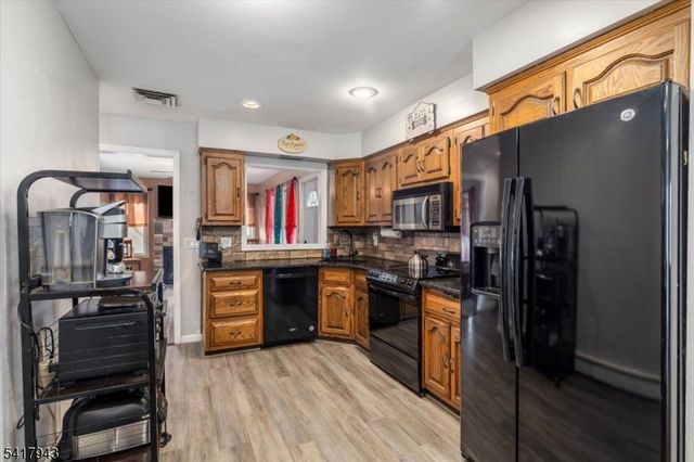 245 Barnert Ave, Totowa Boro, NJ 07512