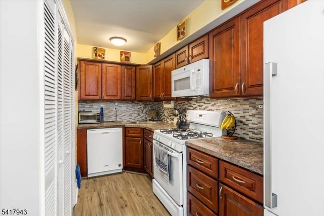 245 Barnert Ave, Totowa Boro, NJ 07512