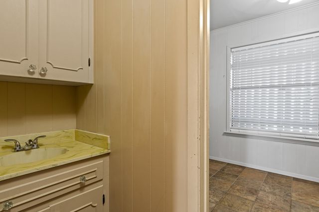 837 Bertha Jackson Road, Marshall, TX 75670