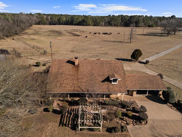 837 Bertha Jackson Road, Marshall, TX 75670