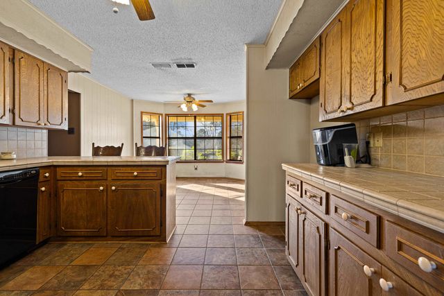 837 Bertha Jackson Road, Marshall, TX 75670