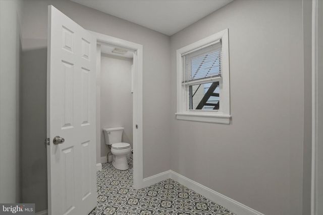 363-365 W JOHNSON HWY, Norristown, PA 19401