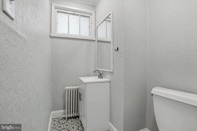 363-365 W JOHNSON HWY, Norristown, PA 19401