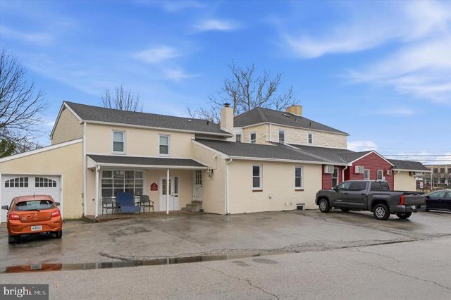 363-365 W JOHNSON HWY, Norristown, PA 19401
