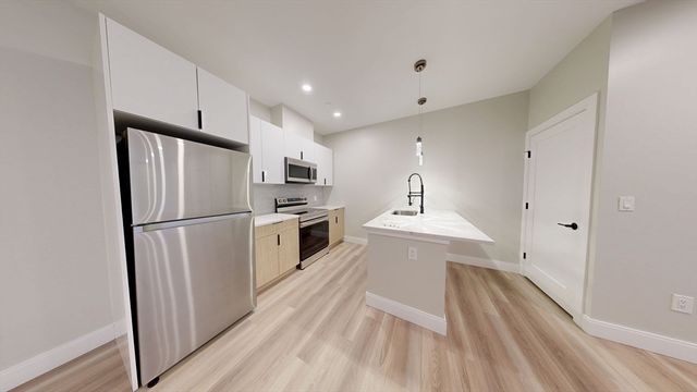 1700 Dorchester Ave 204, Boston, MA 02122