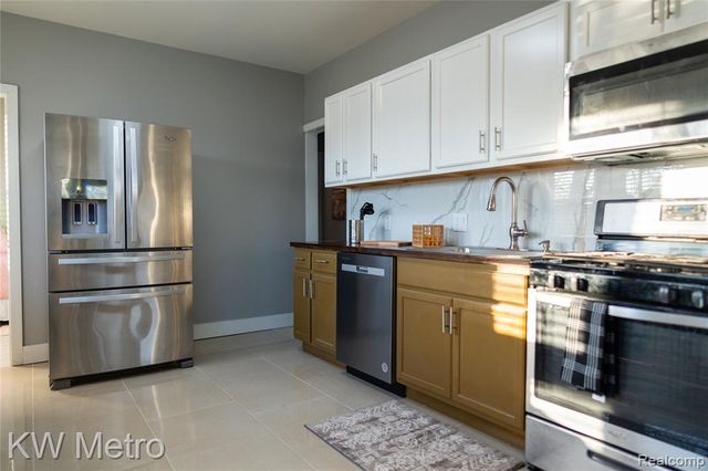 1452 Collingwood Street, Detroit, MI 48206
