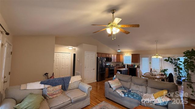 1140 Stephenson Court, Lenoir, NC 28645