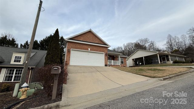 1140 Stephenson Court, Lenoir, NC 28645