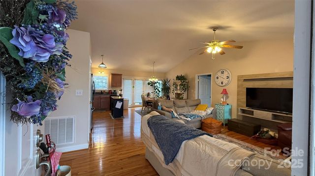 1140 Stephenson Court, Lenoir, NC 28645