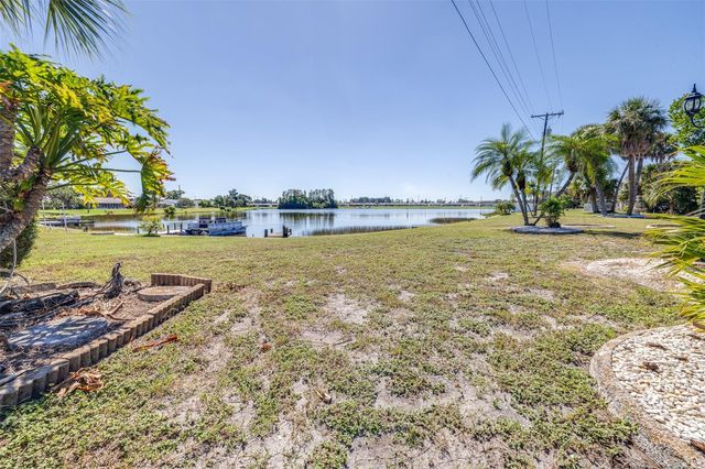 1009 CHERRY HILLS DRIVE, Sun City Center, FL 33573