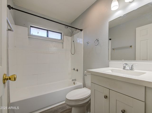 1901 E ENCINAS Lane, Phoenix, AZ 85040