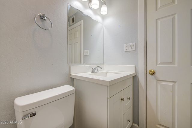1901 E ENCINAS Lane, Phoenix, AZ 85040