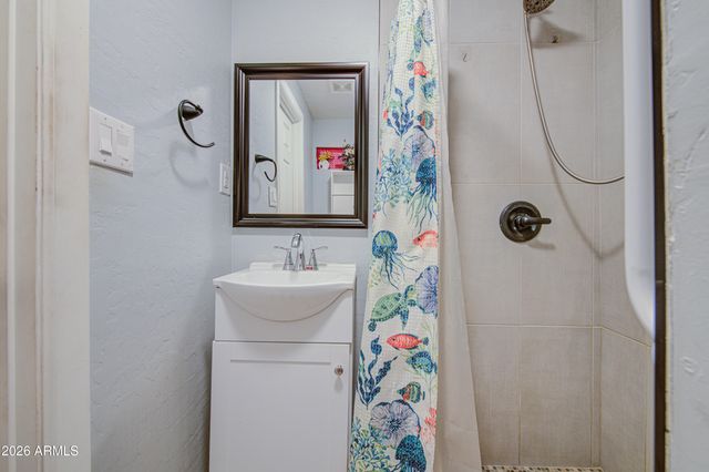 1901 E ENCINAS Lane, Phoenix, AZ 85040