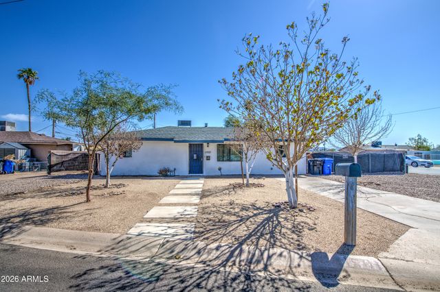 1901 E ENCINAS Lane, Phoenix, AZ 85040