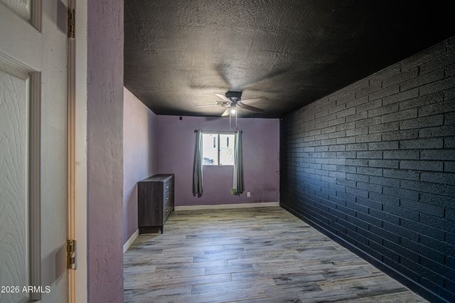 1901 E ENCINAS Lane, Phoenix, AZ 85040