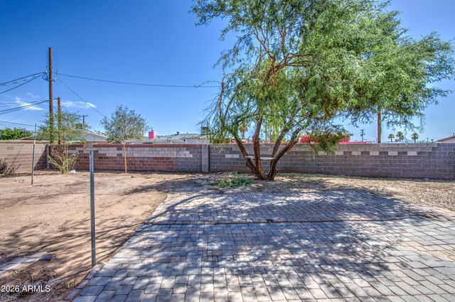 1901 E ENCINAS Lane, Phoenix, AZ 85040
