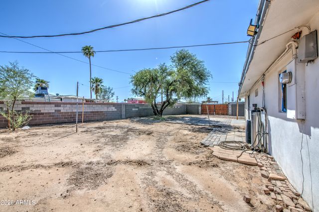 1901 E ENCINAS Lane, Phoenix, AZ 85040
