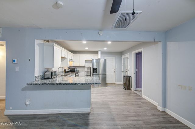 1901 E ENCINAS Lane, Phoenix, AZ 85040