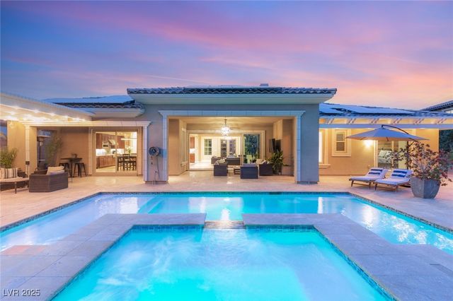 21 GRAND MASTERS Drive, Las Vegas, NV 89141