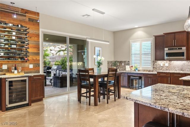 21 GRAND MASTERS Drive, Las Vegas, NV 89141