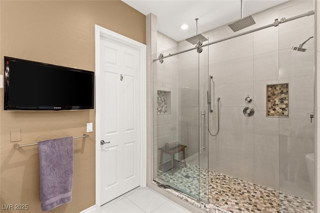 21 GRAND MASTERS Drive, Las Vegas, NV 89141