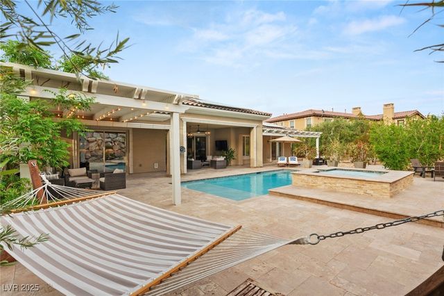 21 GRAND MASTERS Drive, Las Vegas, NV 89141