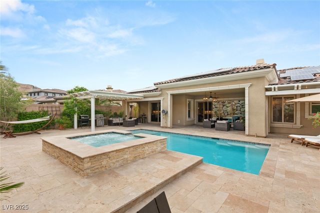 21 GRAND MASTERS Drive, Las Vegas, NV 89141