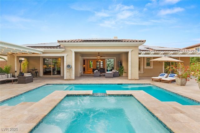 21 GRAND MASTERS Drive, Las Vegas, NV 89141