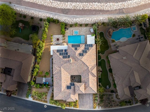 21 GRAND MASTERS Drive, Las Vegas, NV 89141