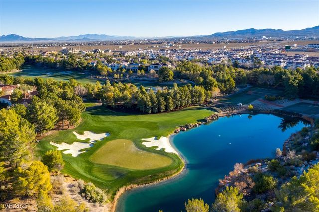 21 GRAND MASTERS Drive, Las Vegas, NV 89141