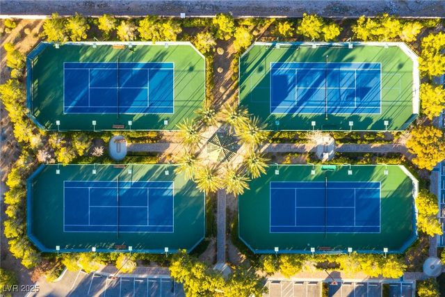 21 GRAND MASTERS Drive, Las Vegas, NV 89141