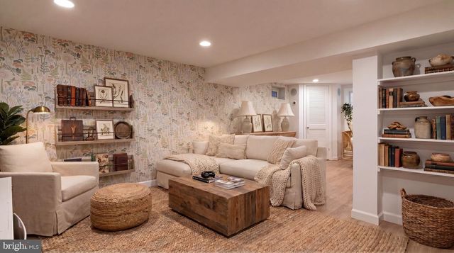 7203 SUMMIT AVE, Chevy Chase, MD 20815