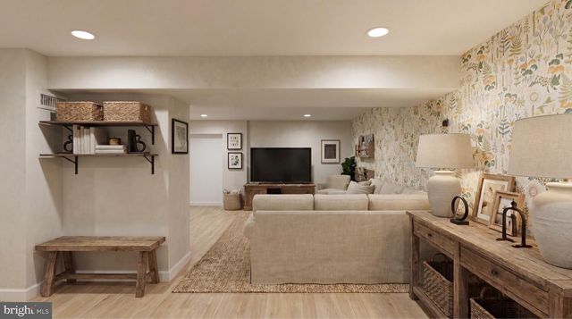 7203 SUMMIT AVE, Chevy Chase, MD 20815