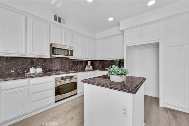 10156 Beachcomber Street, Moreno Valley, CA 92557
