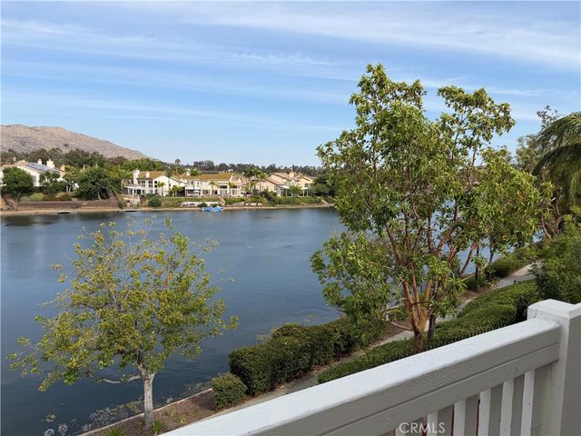 10156 Beachcomber Street, Moreno Valley, CA 92557