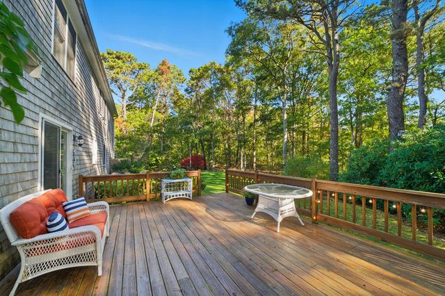 42 Eventide Lane, Hyannis, MA 02601