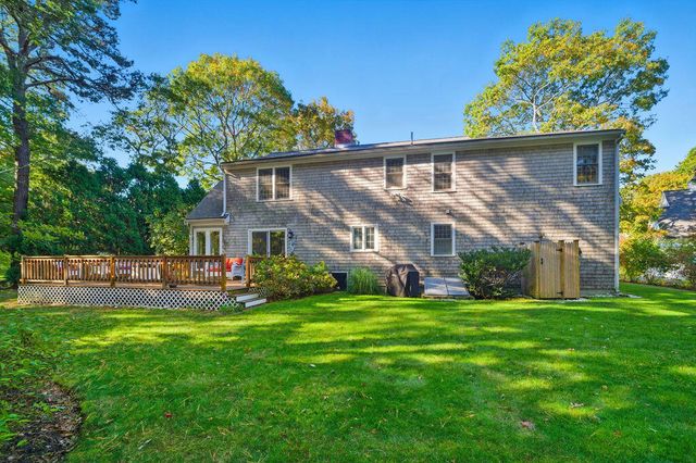 42 Eventide Lane, Hyannis, MA 02601