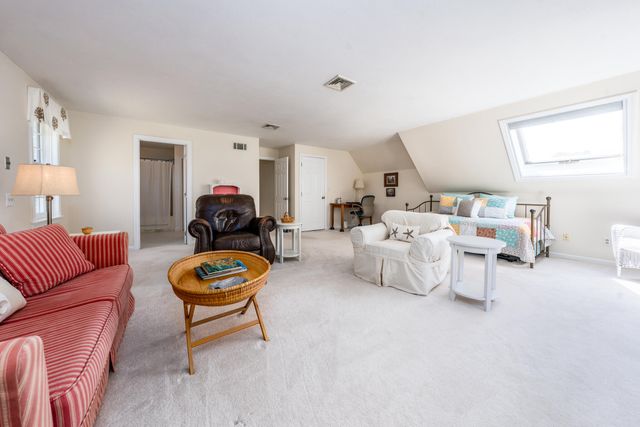 42 Eventide Lane, Hyannis, MA 02601