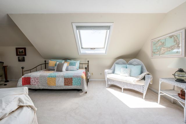 42 Eventide Lane, Hyannis, MA 02601