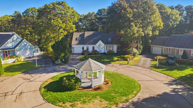 42 Eventide Lane, Hyannis, MA 02601
